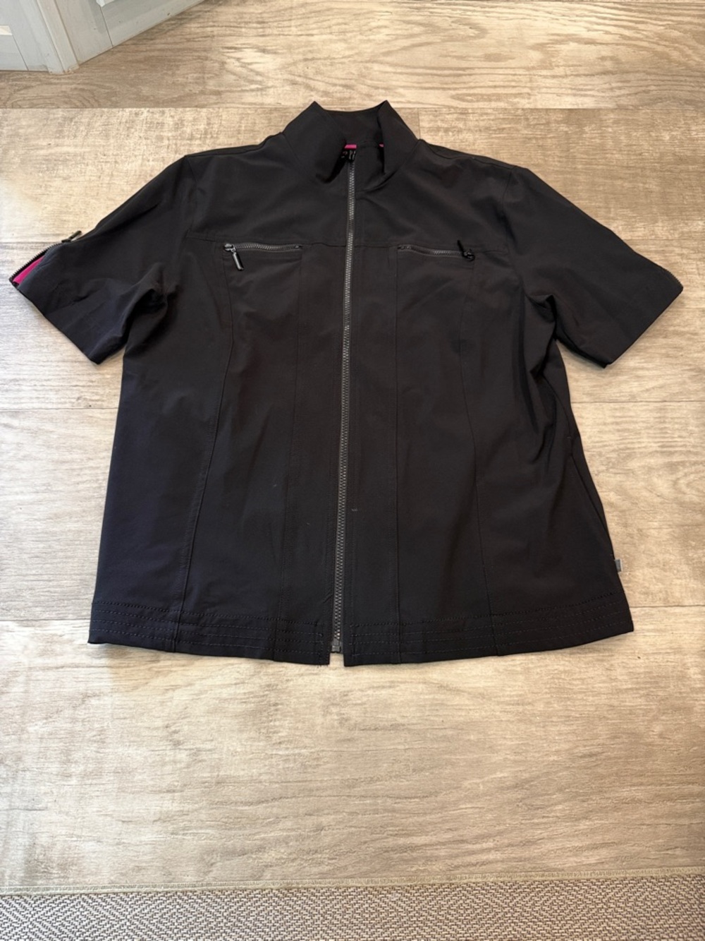 Lightweight Black Short-Sleeve Zip-Front Shirt Jacket